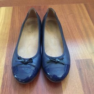 Extremely Comfortable Vionic Flats
